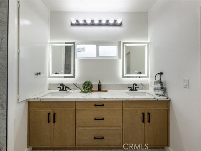 1944 Glendon 209, Los Angeles, CA 90025