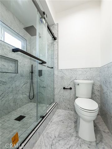 1944 Glendon 209, Los Angeles, CA 90025