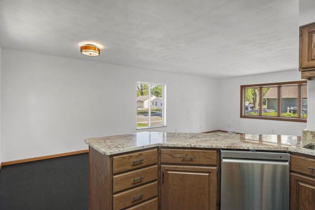 207 S Rutland Avenue, Brooklyn, WI 53521