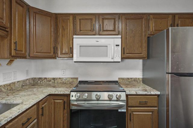 207 S Rutland Avenue, Brooklyn, WI 53521