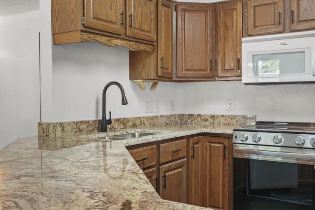 207 S Rutland Avenue, Brooklyn, WI 53521
