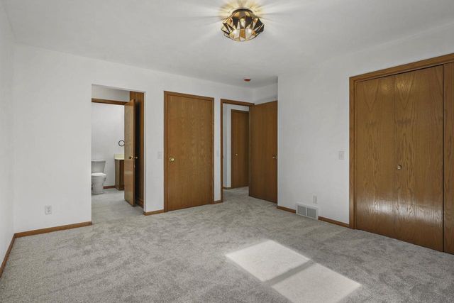 207 S Rutland Avenue, Brooklyn, WI 53521