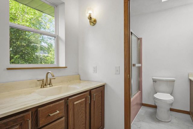 207 S Rutland Avenue, Brooklyn, WI 53521