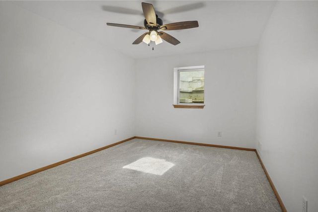 207 S Rutland Avenue, Brooklyn, WI 53521