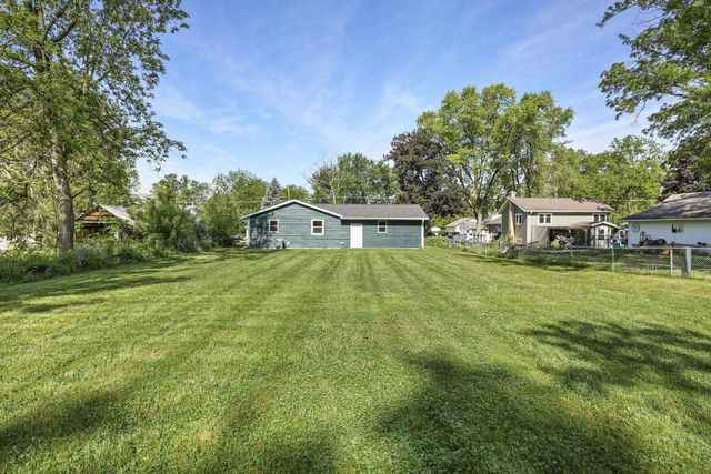 207 S Rutland Avenue, Brooklyn, WI 53521