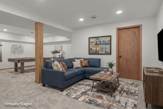 207 S Rutland Avenue, Brooklyn, WI 53521