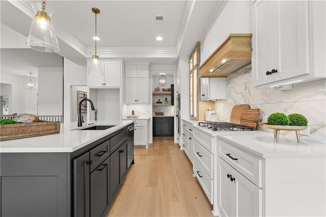 2825 SW Heartland Road, Lee's Summit, MO 64082