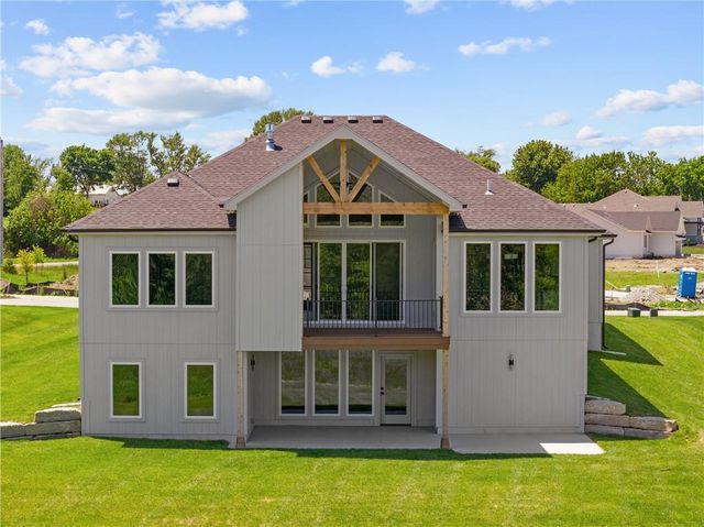 2825 SW Heartland Road, Lee's Summit, MO 64082