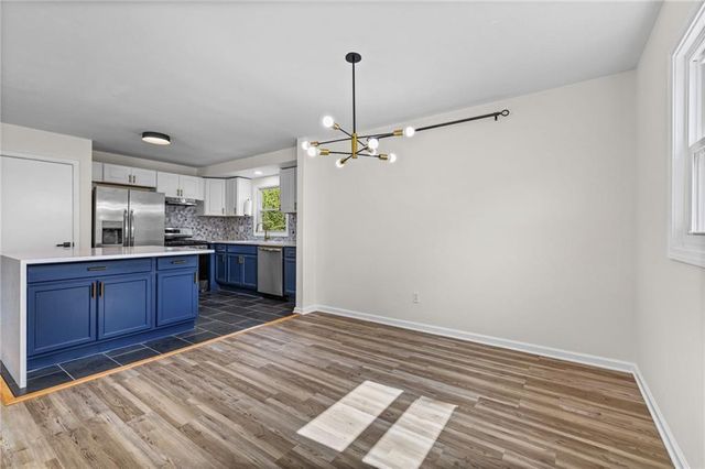 4825 N Revere Drive, Kansas City, MO 64151