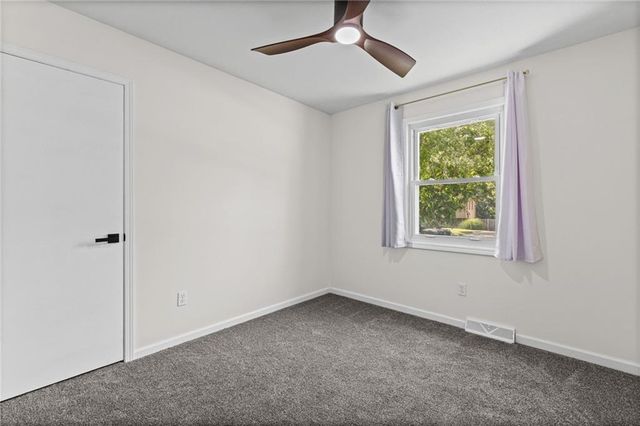 4825 N Revere Drive, Kansas City, MO 64151