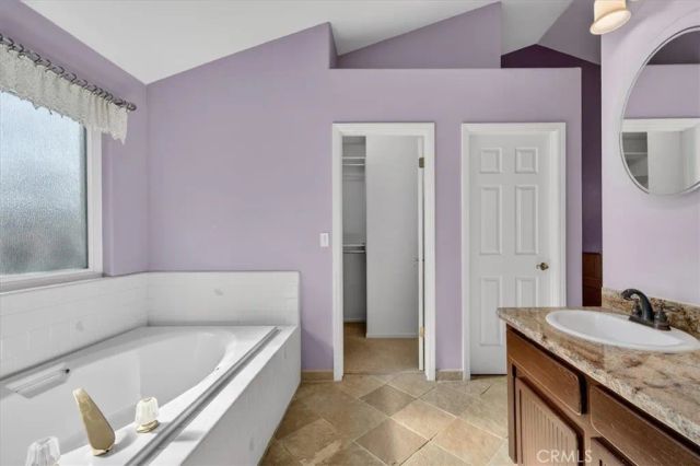 1881 E Frederick, Fresno, CA 93720