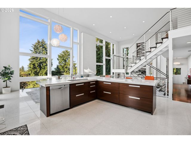 3816 EDGEWOOD Dr, Vancouver, WA 98661