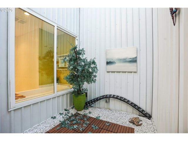 3816 EDGEWOOD Dr, Vancouver, WA 98661