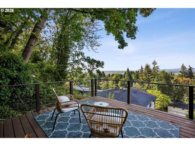 3816 EDGEWOOD Dr, Vancouver, WA 98661