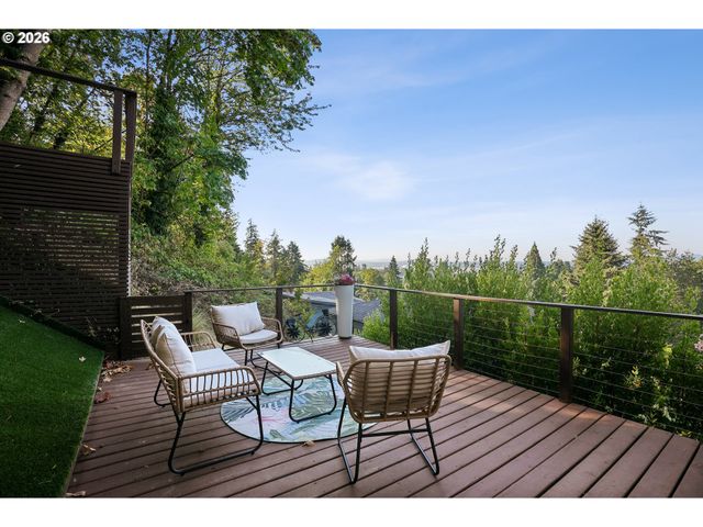 3816 EDGEWOOD Dr, Vancouver, WA 98661