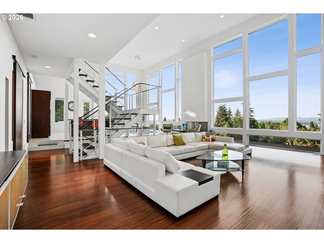 3816 EDGEWOOD Dr, Vancouver, WA 98661