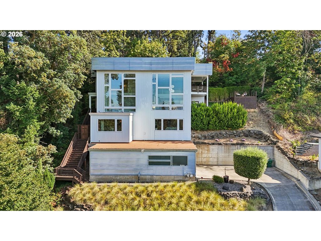 3816 EDGEWOOD Dr, Vancouver, WA 98661