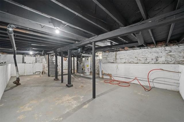 2445 Wabash Avenue, Kansas City, MO 64127