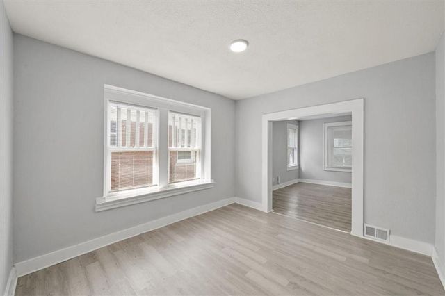 2445 Wabash Avenue, Kansas City, MO 64127