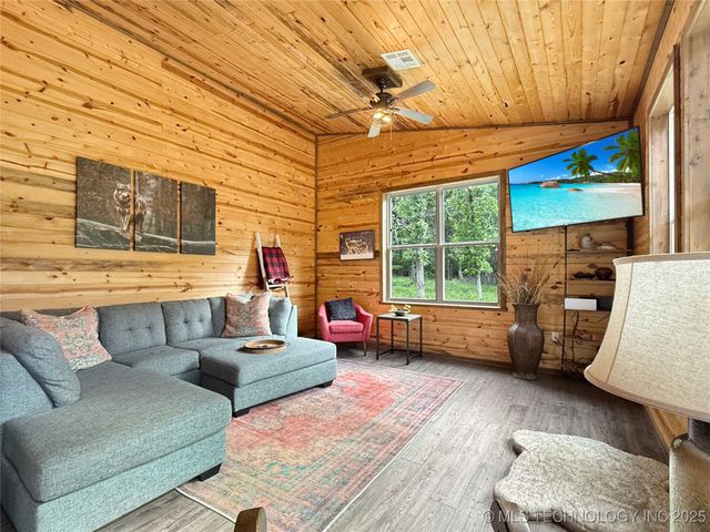 5077 N 384 Road, Stuart, OK 74570
