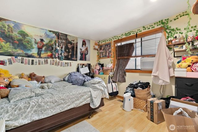 5233 33rd Avenue S, Seattle, WA 98118