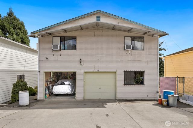 5233 33rd Avenue S, Seattle, WA 98118