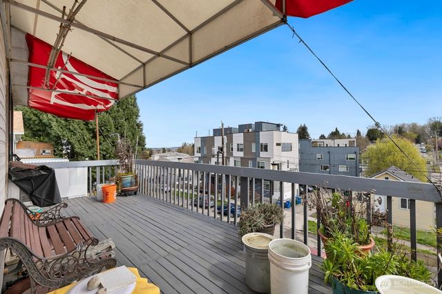 5233 33rd Avenue S, Seattle, WA 98118