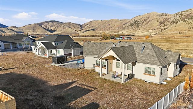 534 E FISH HATCHERY RD, Mantua, UT 84324