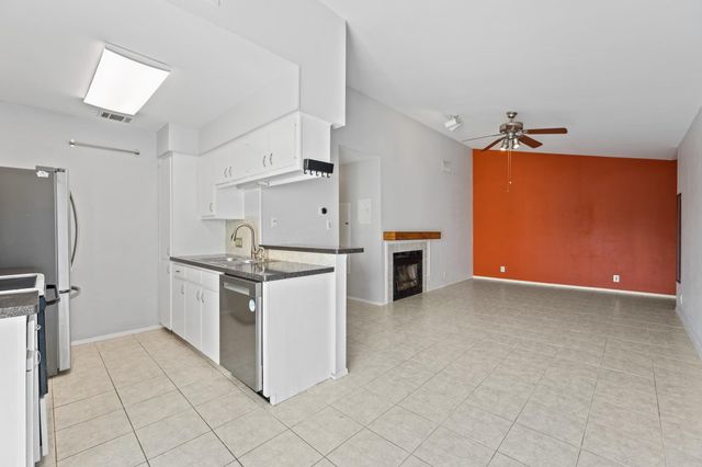 106 E 30th ST 308, Austin, TX 78705
