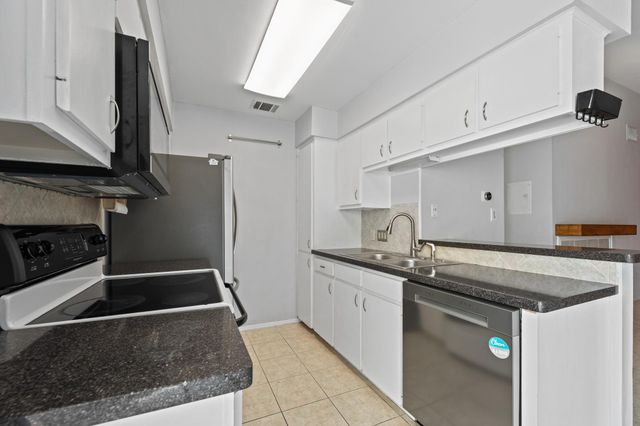 106 E 30th ST 308, Austin, TX 78705