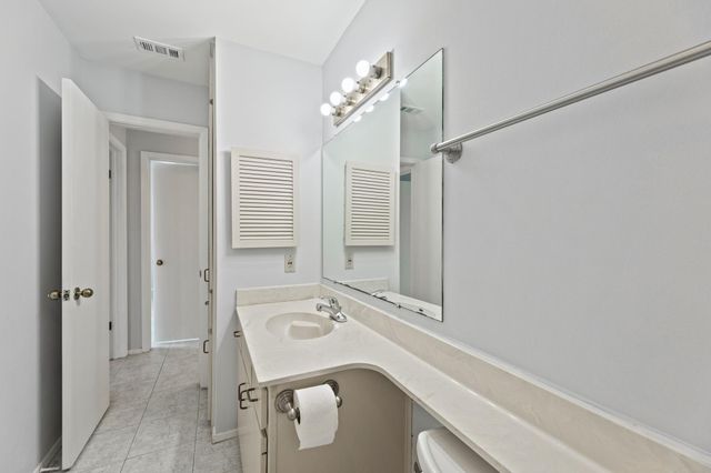 106 E 30th ST 308, Austin, TX 78705