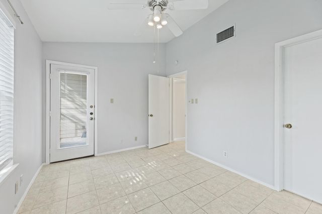 106 E 30th ST 308, Austin, TX 78705