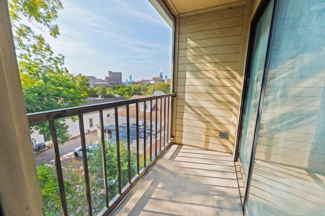 106 E 30th ST 308, Austin, TX 78705