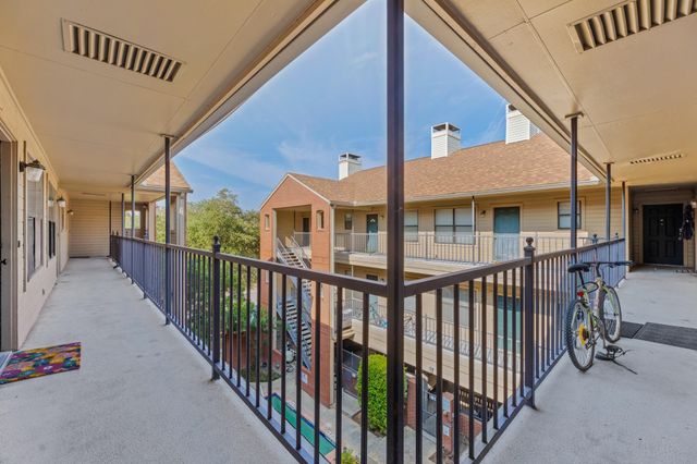 106 E 30th ST 308, Austin, TX 78705
