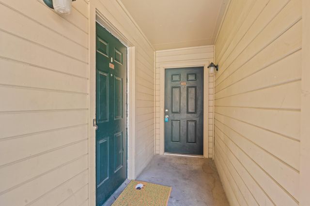 106 E 30th ST 308, Austin, TX 78705