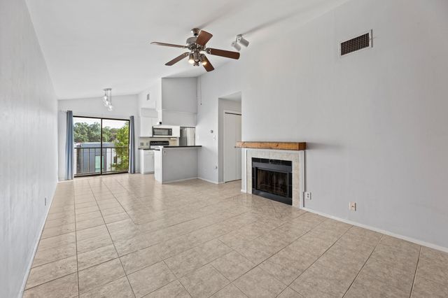 106 E 30th ST 308, Austin, TX 78705