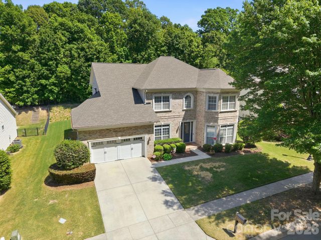 204 Black Mountain Drive, Fort Mill, SC 29708