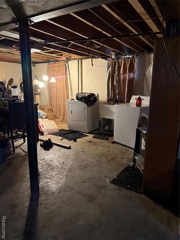 5250 Alter Road, Detroit, MI 48224