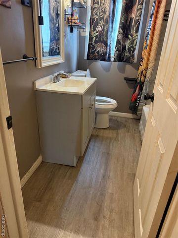 5250 Alter Road, Detroit, MI 48224