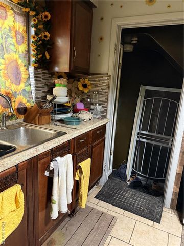 5250 Alter Road, Detroit, MI 48224