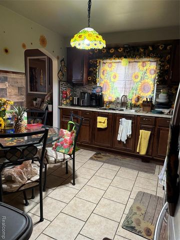 5250 Alter Road, Detroit, MI 48224