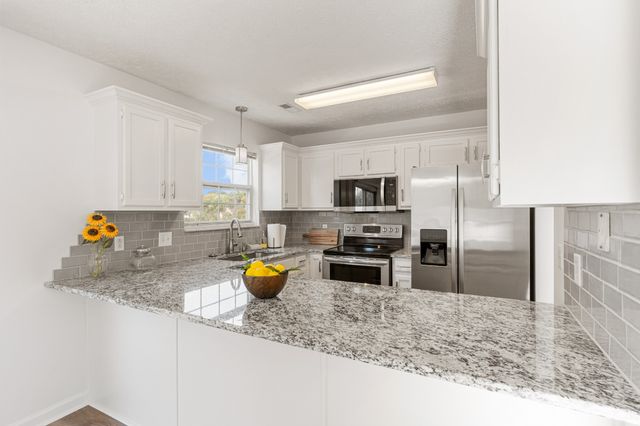 1068 Tulip Grove Rd, Hermitage, TN 37076