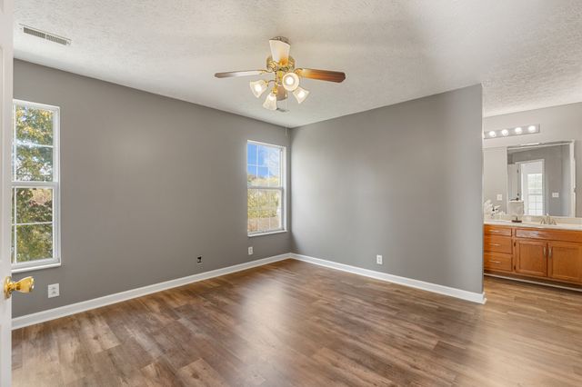 1068 Tulip Grove Rd, Hermitage, TN 37076