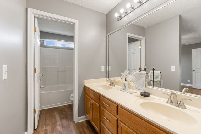 1068 Tulip Grove Rd, Hermitage, TN 37076