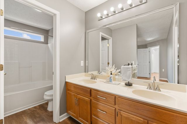 1068 Tulip Grove Rd, Hermitage, TN 37076