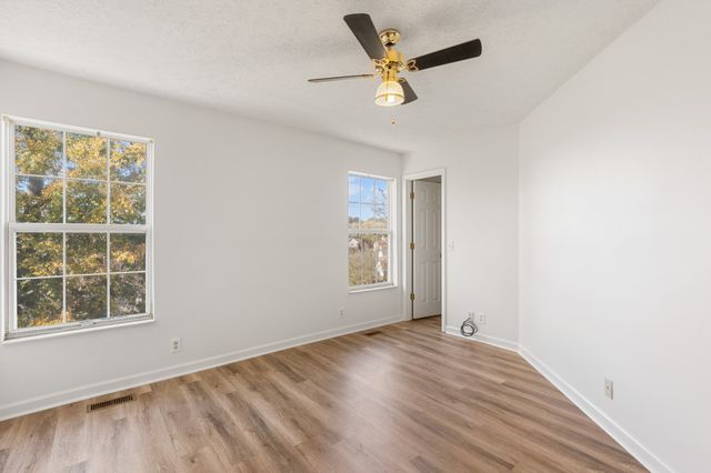1068 Tulip Grove Rd, Hermitage, TN 37076