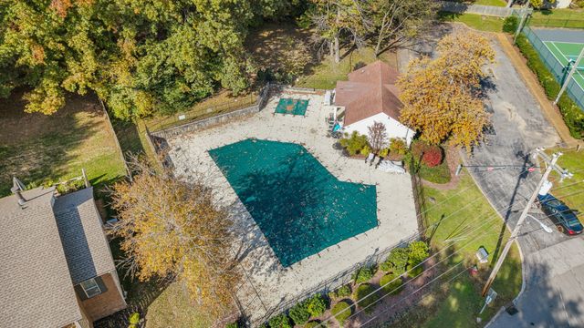 1068 Tulip Grove Rd, Hermitage, TN 37076