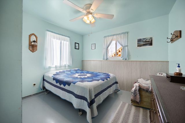 560 Hwy 243, Gravel Switch, KY 40328