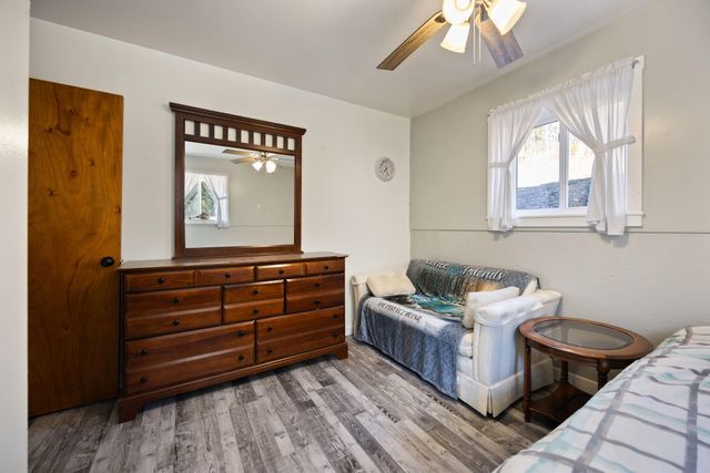 560 Hwy 243, Gravel Switch, KY 40328