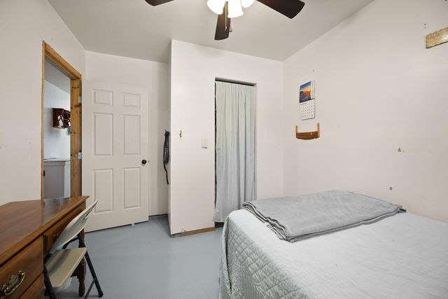 560 Hwy 243, Gravel Switch, KY 40328